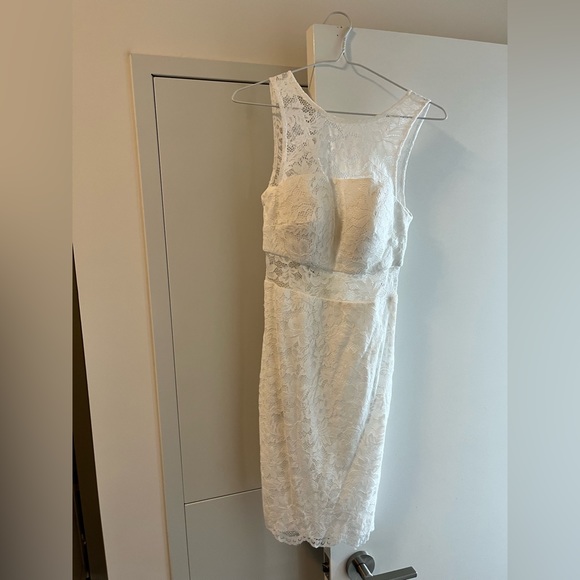 David Bridal White Dress Size 2 - Picture 3 of 4